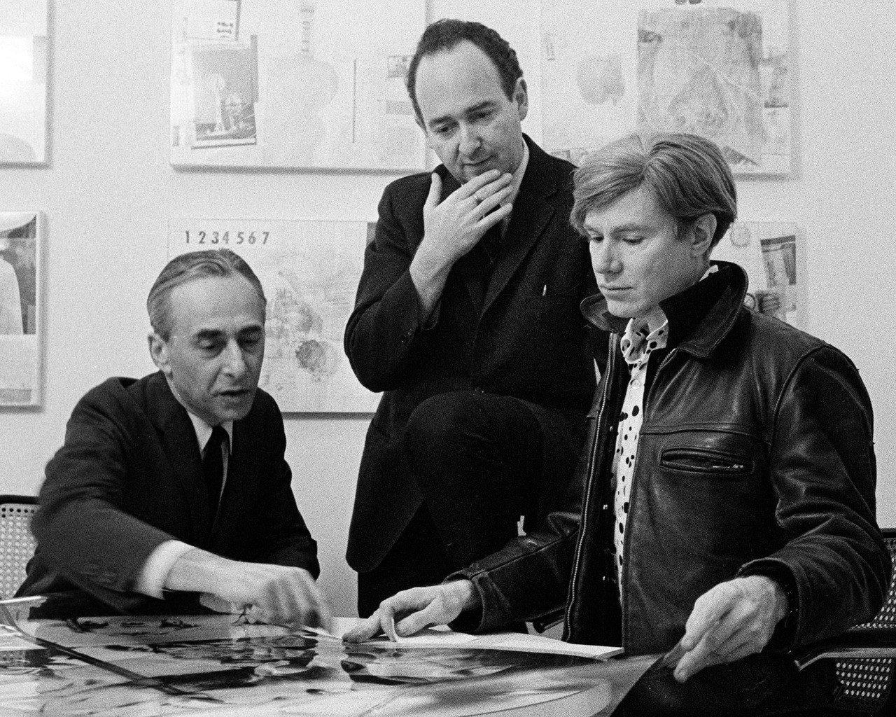 Il metodo castelli, 8_10_18, Leo Castelli, Ivan Karp, and Andy Warhol, 1966.