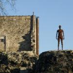 Foto Scultura ANTONY GORMLEY aL Cassero